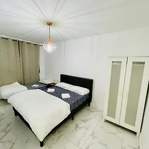 https://queen-apartments.catalonia-hotels.com